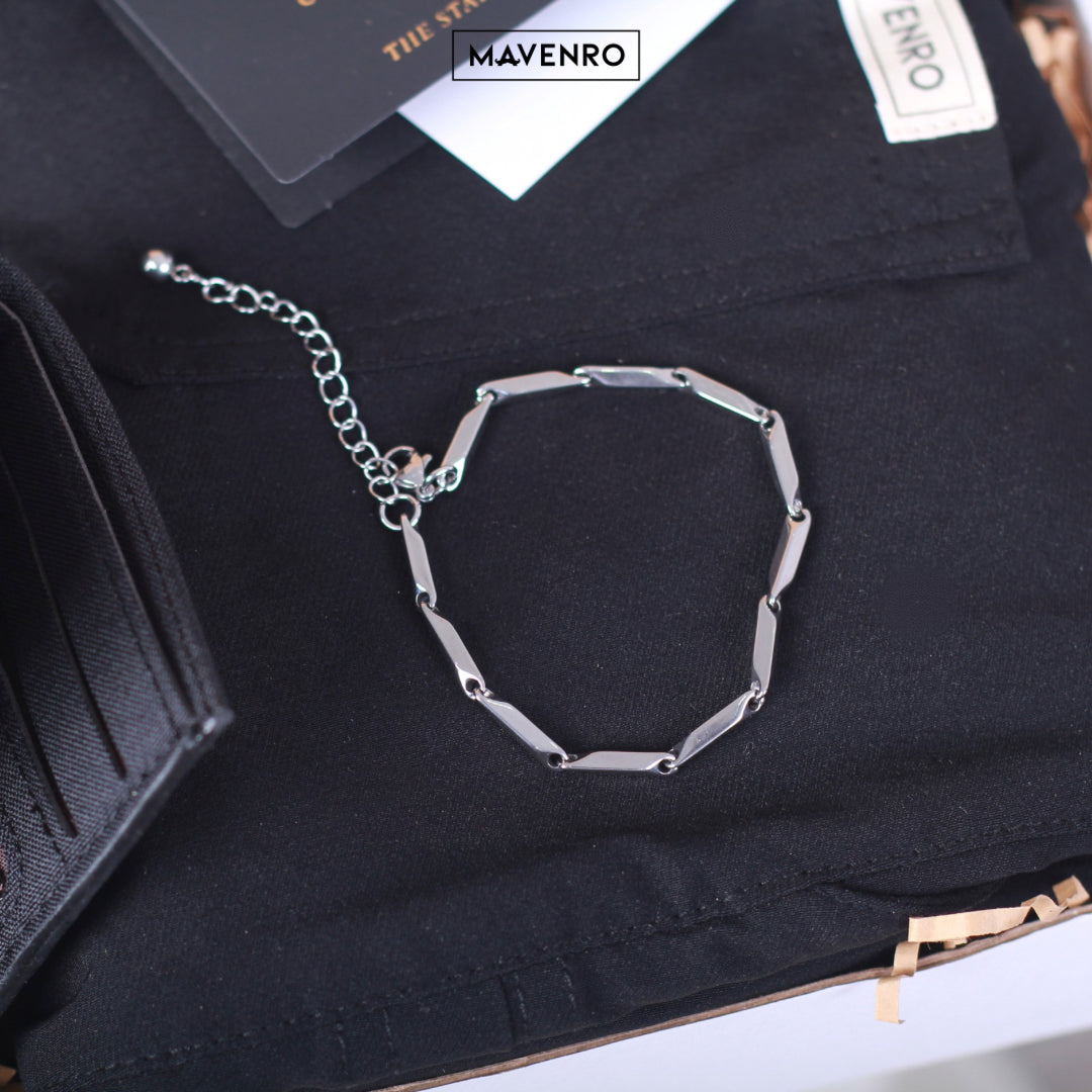 MAVENRO - Men's Premium Gift Box 2 | Multi Pants, Hat, Socks, Bracelet, Wallet